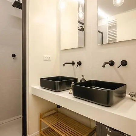 Asinelli Luxury Apartment Bologna Exterior photo
